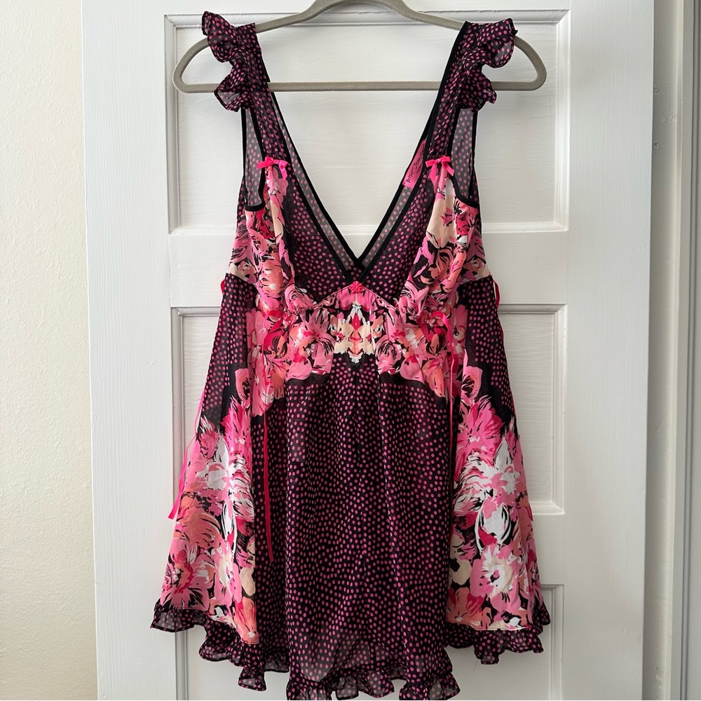 SOLD ON DEPOP Betsey Johnson Nightgown